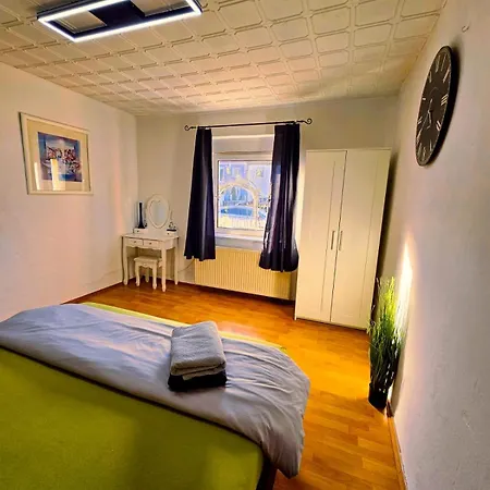 Villa Gartenwohnung Mit Terrasse 2